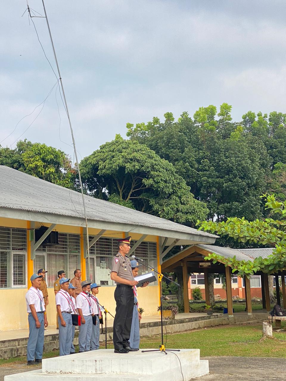 Kedatangan Polsek Lintau Buo sebagai Pembina Upacara