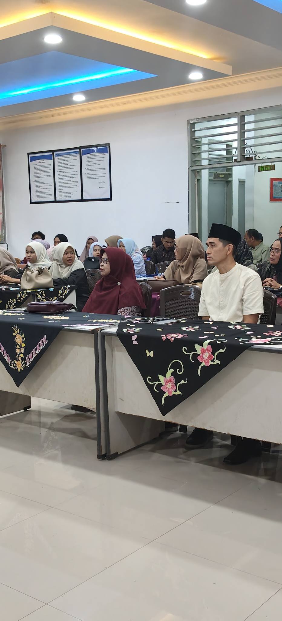 PIsah Sambut Kepala Sekolah