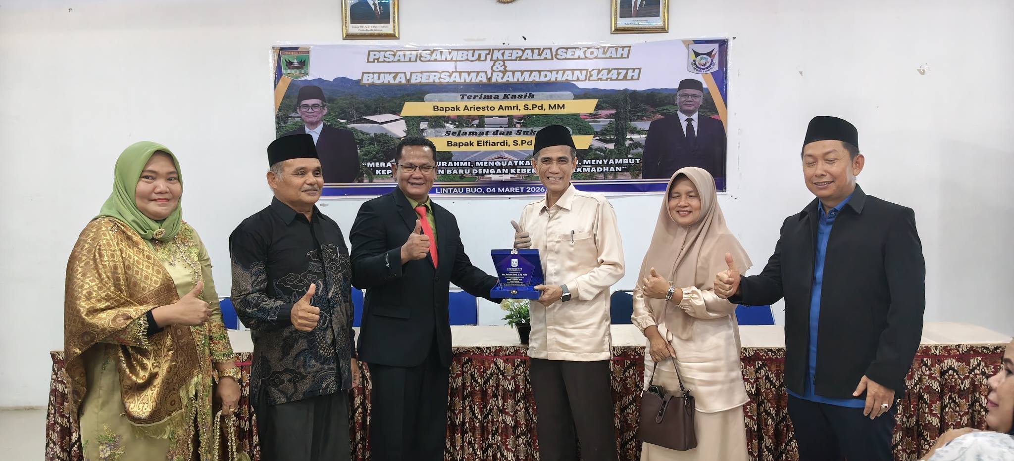 PIsah Sambut Kepala Sekolah